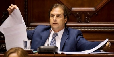 Lacalle Pou y los fueros: Los legisladores no tenemos coronita