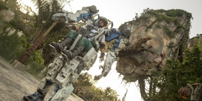 Un traje de 4,2 toneladas es la nueva atraccin en parque temtico de Disney