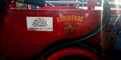 Bomberos extinguen incendio en un restaurante de Bulevar Espaa y Paullier