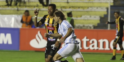 Atltico Tucumn y el The Strongest luchan por entrar a zona de octavos