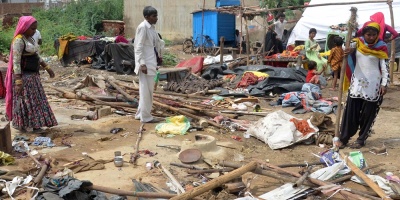 India mantiene la alerta meteorol�gica tras vientos que dejaron 110 muertos