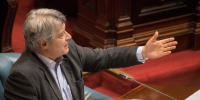 Insulto de Michelini a la oposicin al descubierto por micrfono abierto