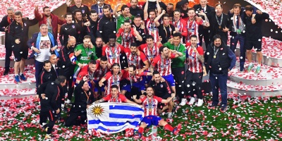 Godin y Gimnez campeones de la Liga Europa