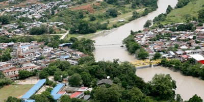 Aumentan a ms de 25.000 los evacuados por crisis hidroelctrica colombiana
