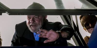 Corte Suprema de Brasil autoriza a diputados visitar a Lula en la prisin