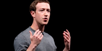 Acusan a Zuckerberg de crear un "sistema malicioso" para lucrarse con datos
