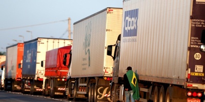 Paro de los camioneros en Brasil genera desabastecimiento en Rivera