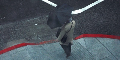 Advierten por persistencia de tormentas y lluvias