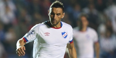 Nacional gole a Racing y lidera la serie A del Intermedio