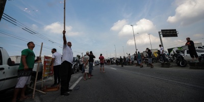 El mayor puerto de Brasil retoma actividades tras huelga de camioneros