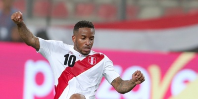 Farf�n celebra regreso de Guerrero y dice es "mejor 9 de la historia" de Per�