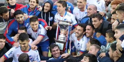 Nacional levanta su segunda copa consecutiva del Torneo Intermedio