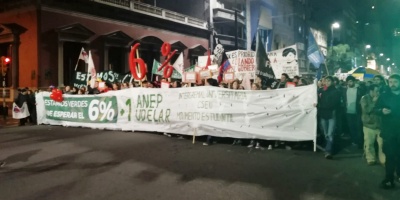 Sindicatos de la ense�anza marcharon por 6% del PBI