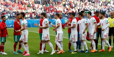 Con gol en contra de Bouhaddouz Ir�n derrot� a Marruecos 1-0
