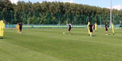 Uruguay contin�a trabajos de entrenamiento previo al encuentro con Arabia Saudita