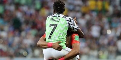 Nigeria le gan� a Islandia y le da un respiro a Argentina