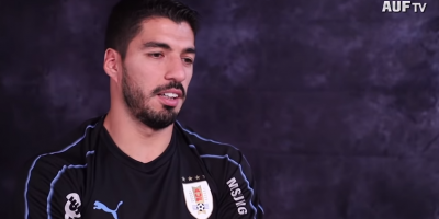 La AUF rindi� homenaje a Luis Su�rez por los 100 partidos con la celeste