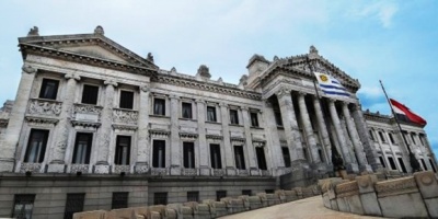Proyecto de Ley del FA intentar� establecer que las bancas sean de los partidos y no de los legisladores electos