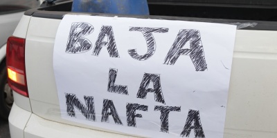 Choferes de aplicaciones protestan contra suba de combustibles