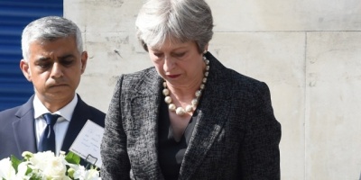 May pide a la UE que deje su "rgido enfoque" en la negociacin del "brexit"