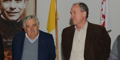 Mujica ofrece candidatura a Murro