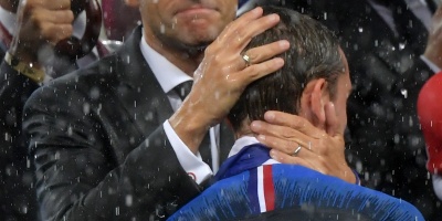 Vzquez felicita a Macron y a Griezmann tras ganar el Mundial