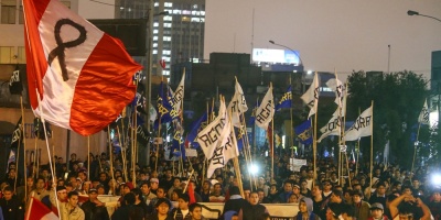 Miles de peruanos salen por tercera vez a la calles hartos de la corrupci�n