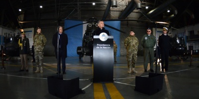 Macri defiende la "reconversi�n" de Fuerzas Armadas para que sean "flexibles"
