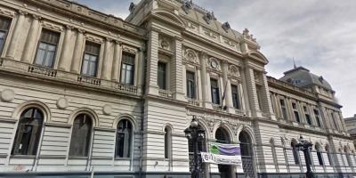 Paro de funcionarios de la UdelaR afecta varias facultades