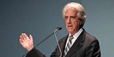 Presidente arremeti contra medios masivos de comunicacin