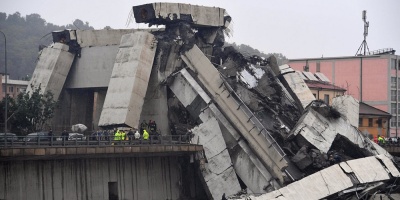 Una treintena de personas han muerto tras el derrumbe de un puente en Gnova