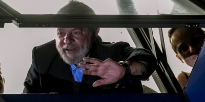 Lula llega a 37,3 % de intencin de voto an en la crcel, segn un sondeo