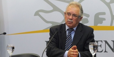 Nueva ley orgnica militar prev reduccin de oficiales, consagra derechos del personal y elimina obediencia debida