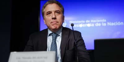 Ministro asegura que Argentina "va por buen camino" y revertir� desconfianza