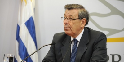 Nin Novoa llama a "no echarle le�a al fuego" a repercusiones derivadas de la situaci�n financiera Argentina