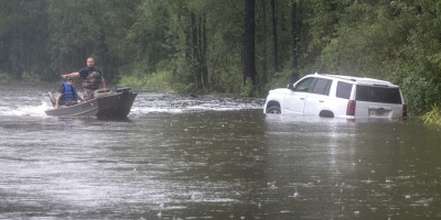 Florence deja r�os a punto de desbordarse, ciudades cercadas y 15 muertos