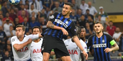 Icardi y Vecino logran remontada �pica para el Inter en debut de ensue�o