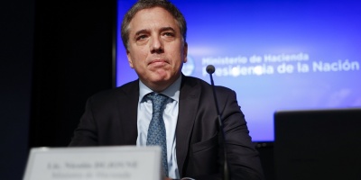 Argentina coloca deuda a corto plazo por valor de 2.700 millones de d�lares