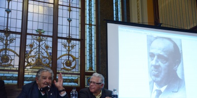 Parlamento rindi� homenaje a la figura de Enrique Erro