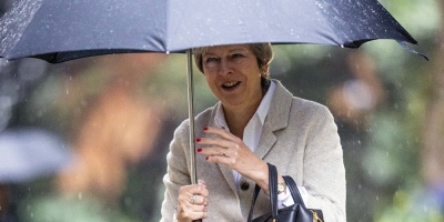 May re�ne a sus ministros tras el rechazo a su plan de "brexit"