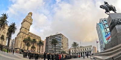 Red Bandeirantes de Brasil retransmitir� los "buenos ejemplos de Uruguay"