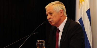 Destituida la asesora del Ministro Basso por no tener t�tulo registrado en la Udelar