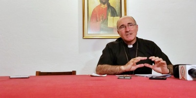 Sturla calific� de "lamentable" atuendo de Cabrera en marcha de la diversidad