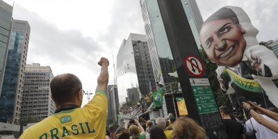 Ultraderechista Jair Bolsonaro ampl�a ventaja para presidenciales en Brasil