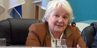 Topolansky entiende que se deber�a definir programa antes que precandidatos en el FA