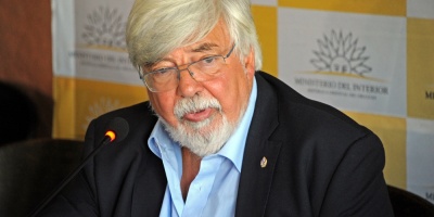 Bonomi cuestion� que se discuta candidatos y no el programa del FA
