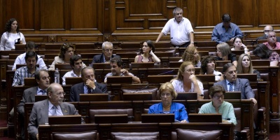 Bancada del FA levanta cuarto intermedio para lograr acuerdo sobre Caja Militar