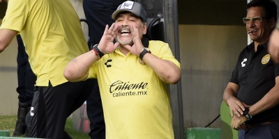 Maradona no dirigir�a a Argentina porque hay "traidores", pero s� a Boca