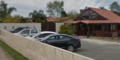 Tres delincuentes coparon un PUB en San Jos� y agredieron a clientes