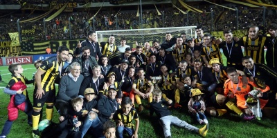 Pe�arol manda tambi�n en la Anual